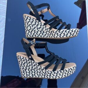 UGG Cressida Size 9 Wedges